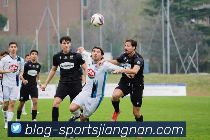 胡梅尔斯谈安帅德语能力对拜仁影响罗泽在多特遭遇不幸困境